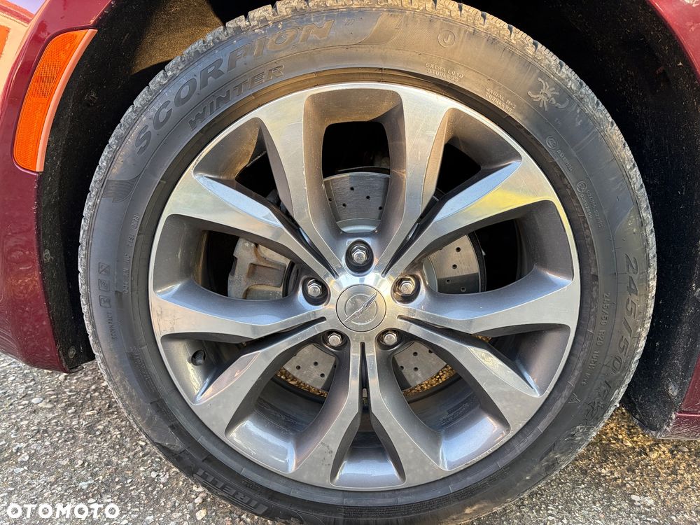 Chrysler Pacifica - 11