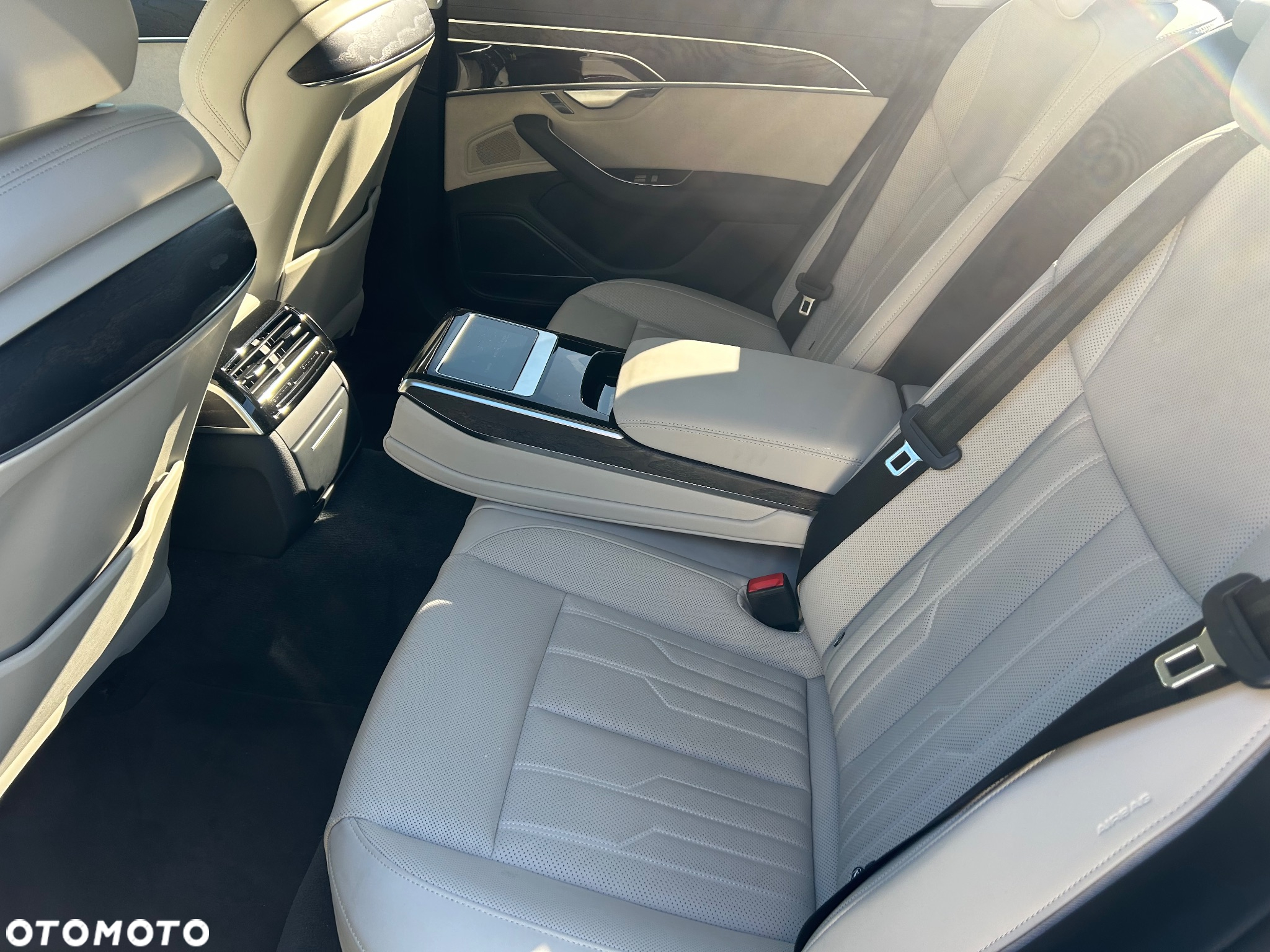 Audi A8 - 11