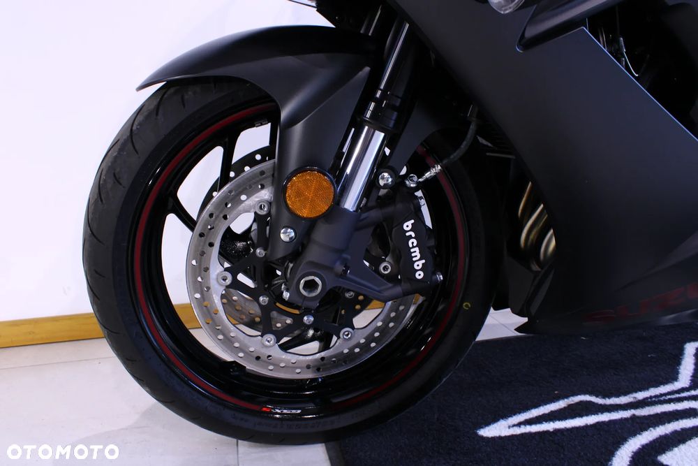 Suzuki GSX - 25