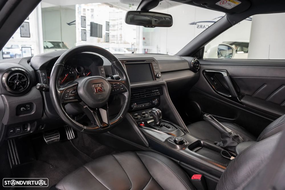 Nissan GT-R Prestige Edition - 11