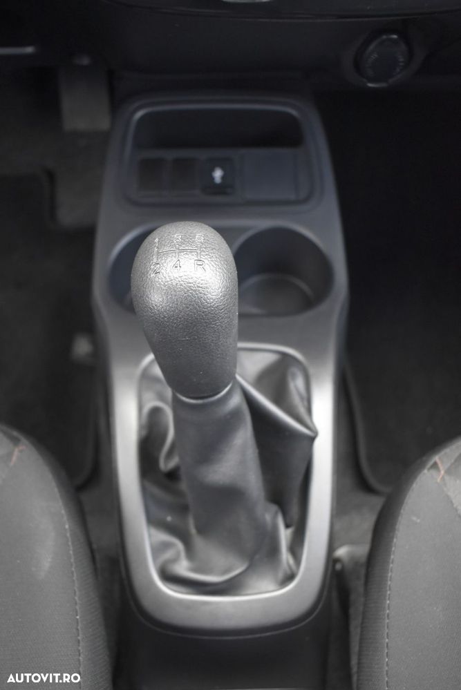 Mitsubishi Space Star - 13