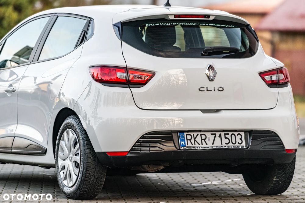 Renault Clio 1.2 16V 75 Life - 6