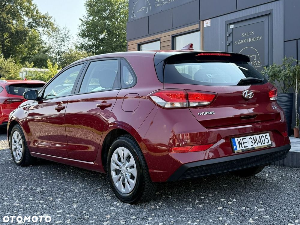 Hyundai i30 1.5 DPI Classic + - 7