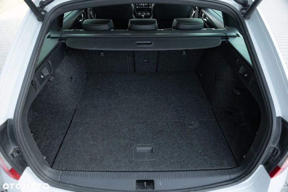 Skoda Octavia 2.0 TDI RS DSG - 36