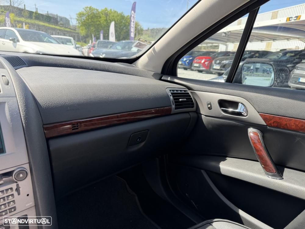 Peugeot 407 2.0 HDi Executive - 19