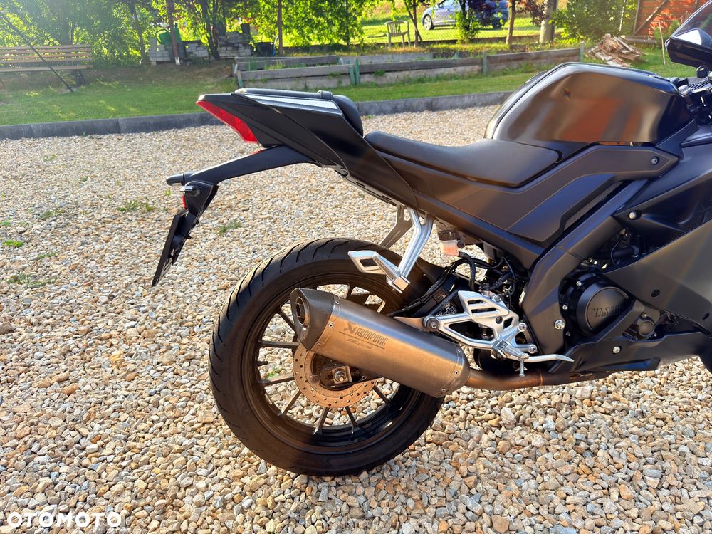 Yamaha YZF - 12