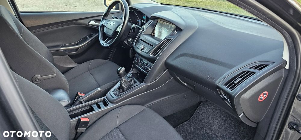 Ford Focus 1.0 EcoBoost Start-Stopp-System SYNC Edition - 11