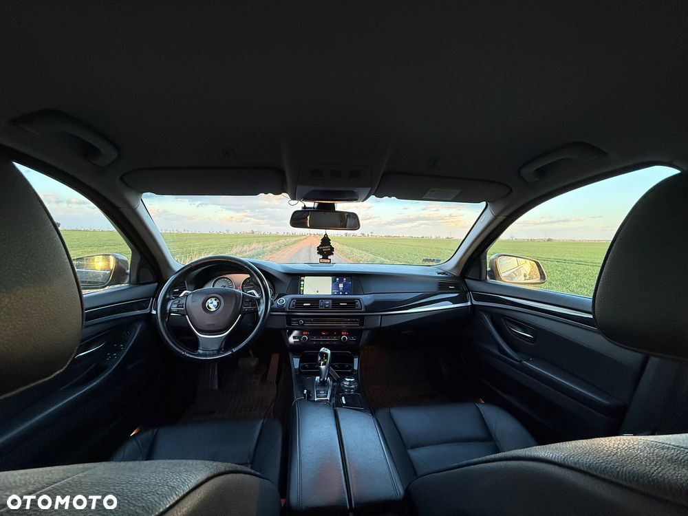 BMW Seria 5 525d - 7
