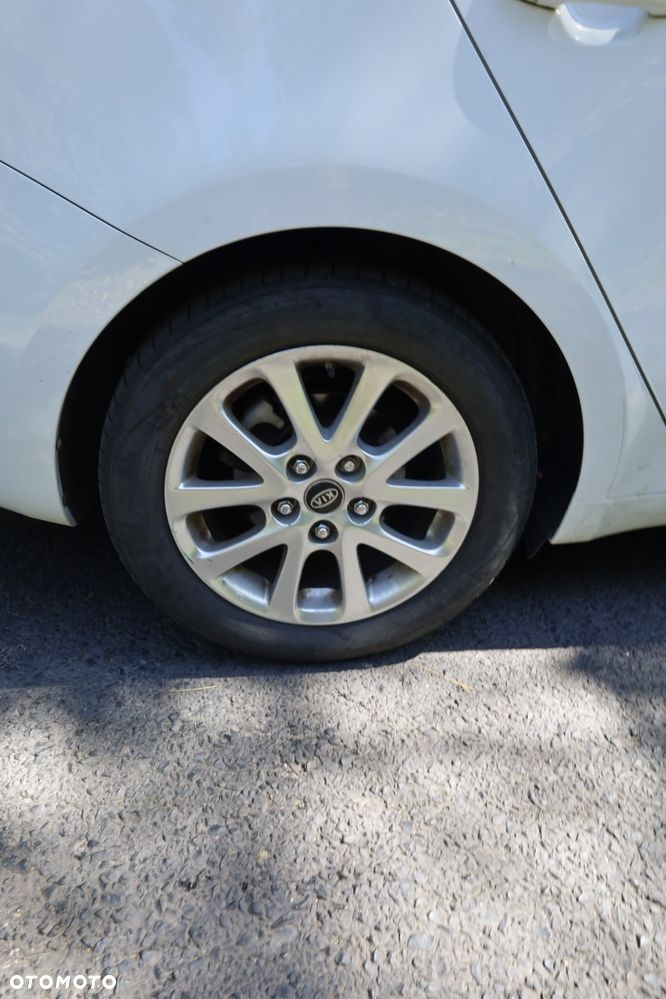 Kia Ceed - 14