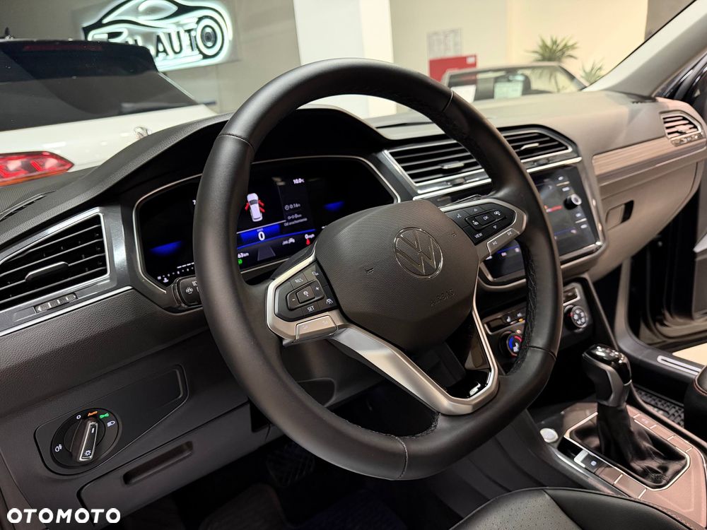 Volkswagen Tiguan - 27