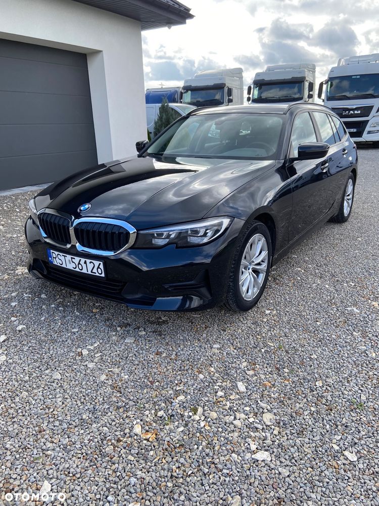 BMW Seria 3 318d