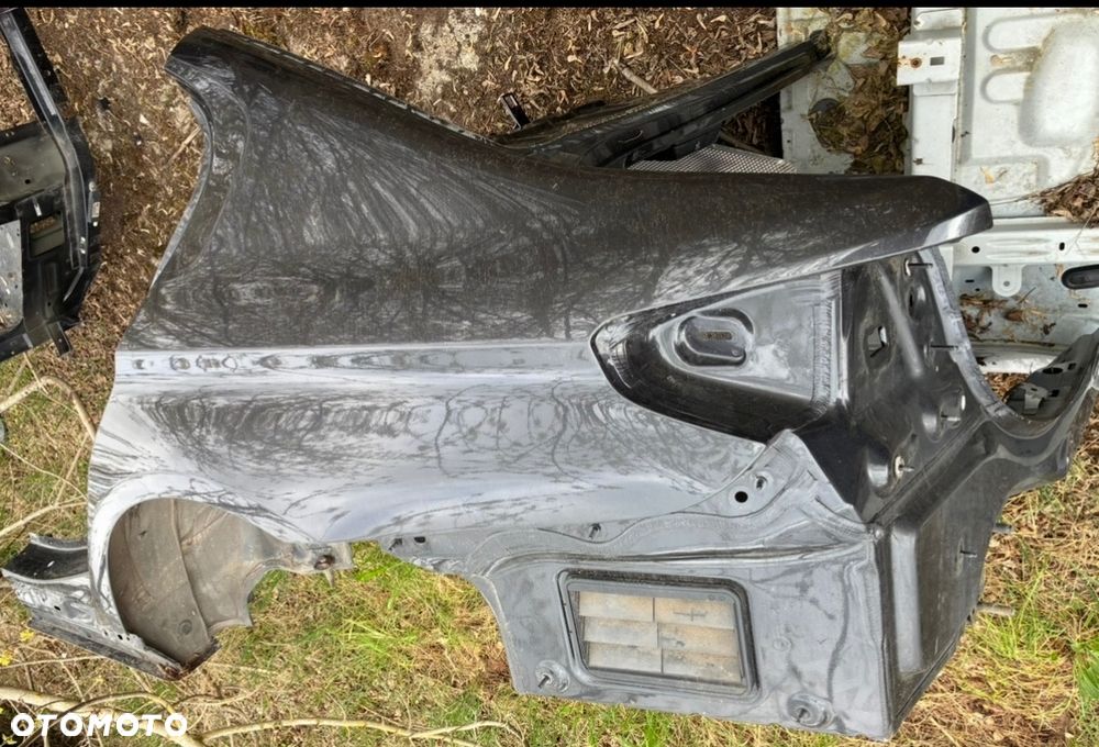 Ćwiartka Lewy tył BMW 5 G30 Sedan