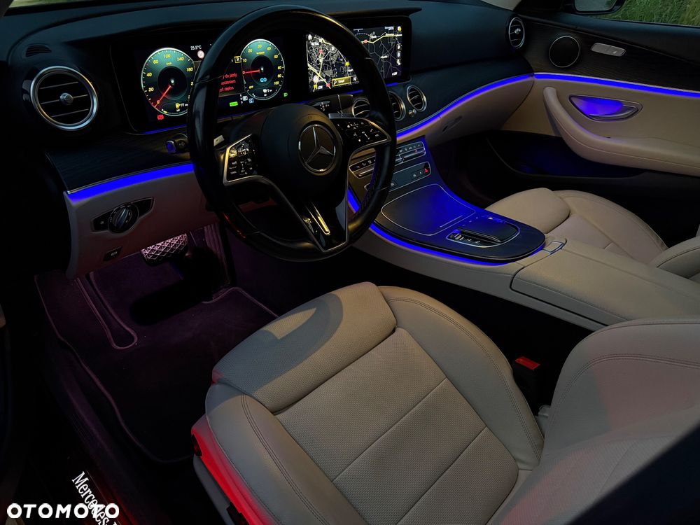Mercedes-Benz Klasa E 300 de Avantgarde - 33
