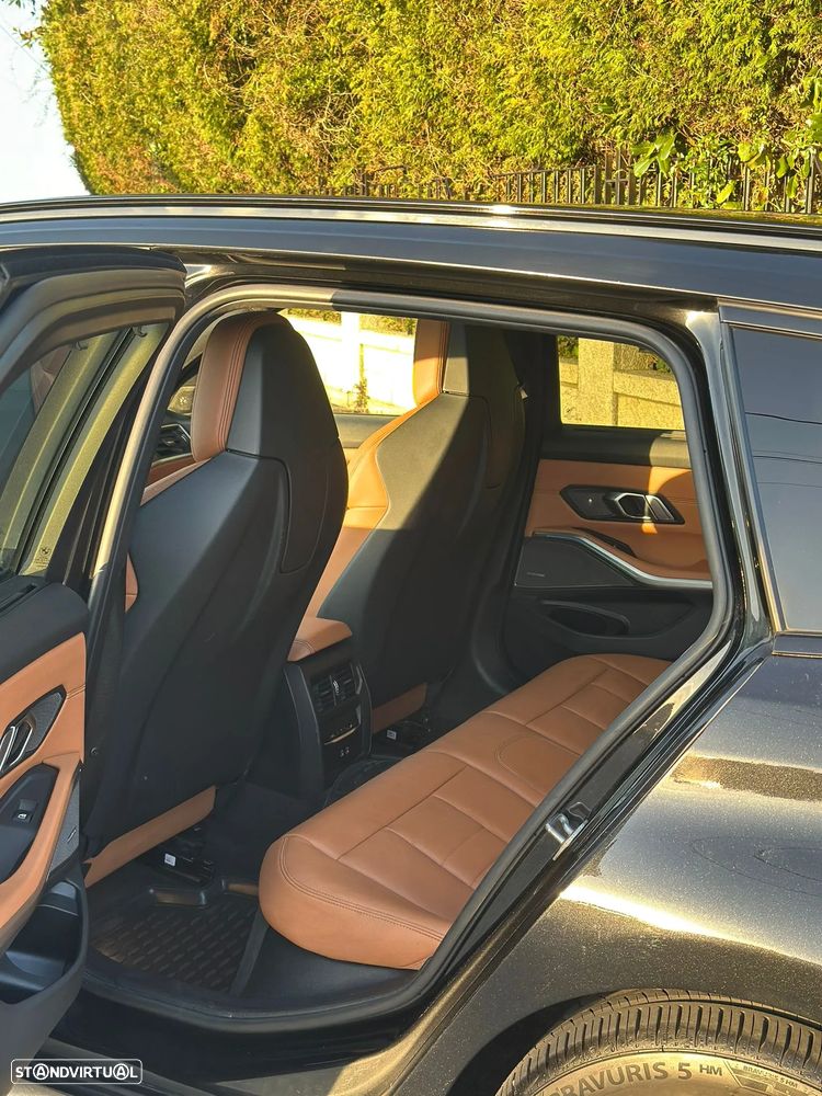 BMW 330 e Aut. M Sport - 14
