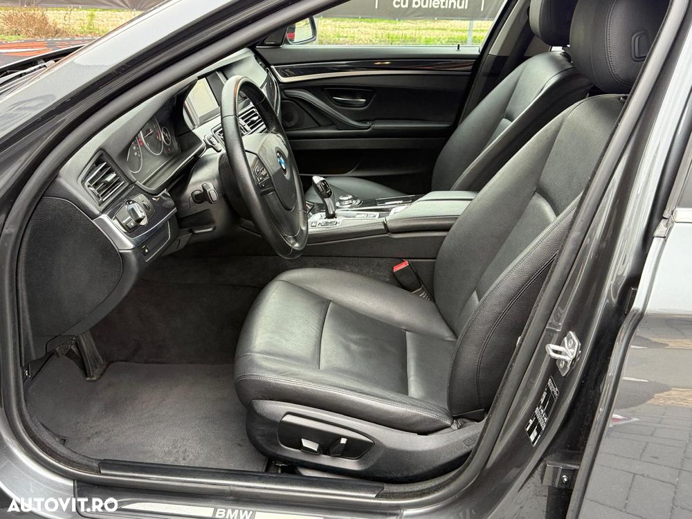 BMW Seria 5 518d Aut. Luxury Line - 7