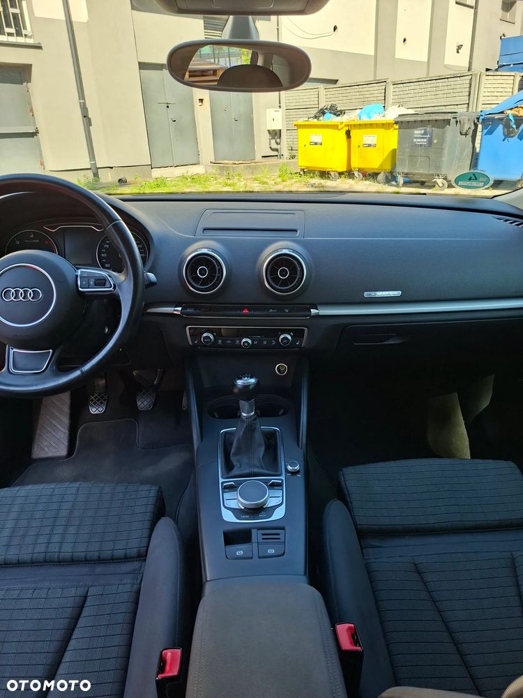 Audi A3 Sportback 2.0 TDI (clean diesel) quattro Attraction - 11