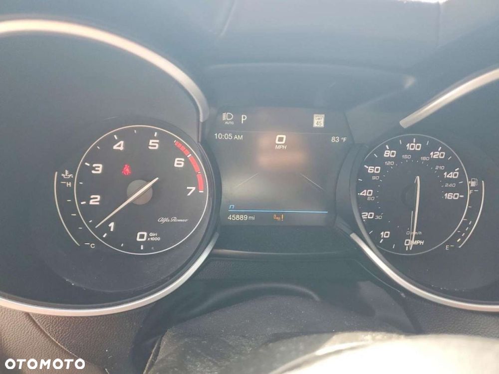 Alfa Romeo Stelvio - 11