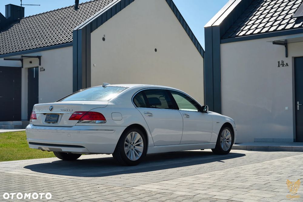 BMW Seria 7 750i L - 27