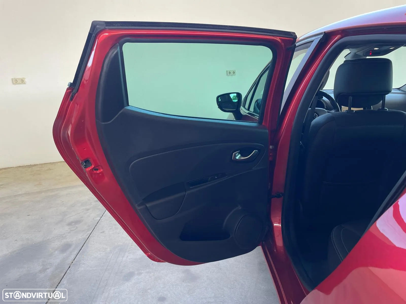 Renault Clio 0.9 TCe Limited - 33