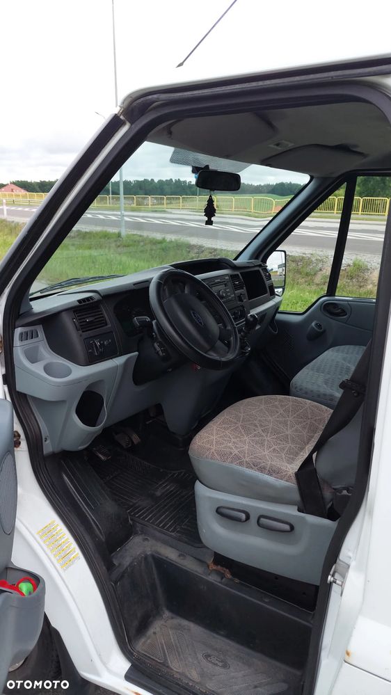 Ford Transit - 9