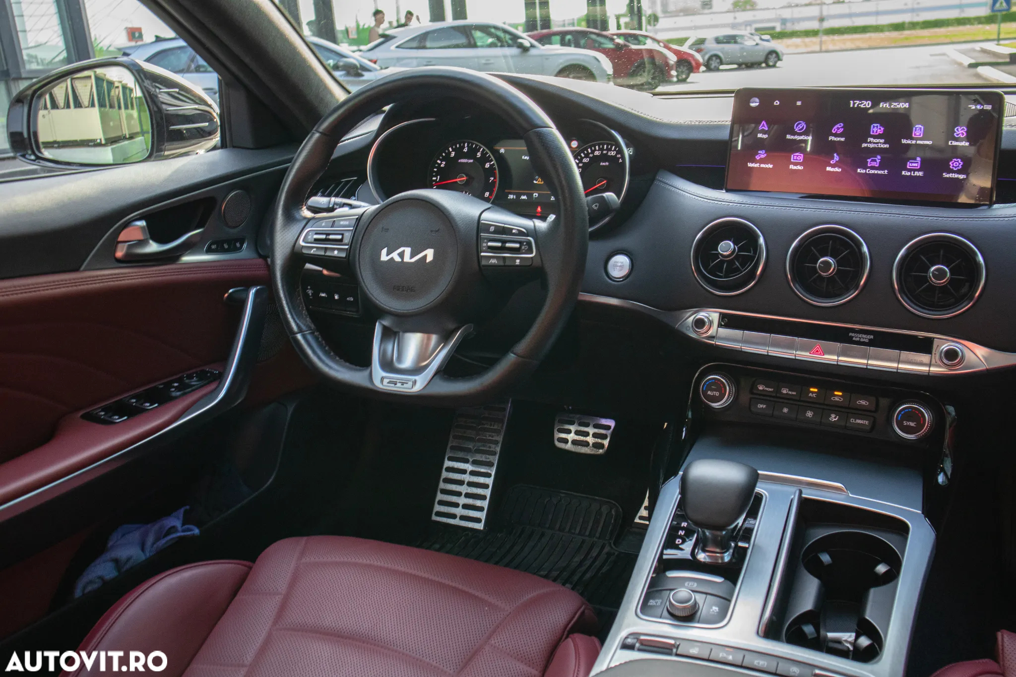 Kia Stinger 3.3 T-GDI 8AT AWD GT - 12