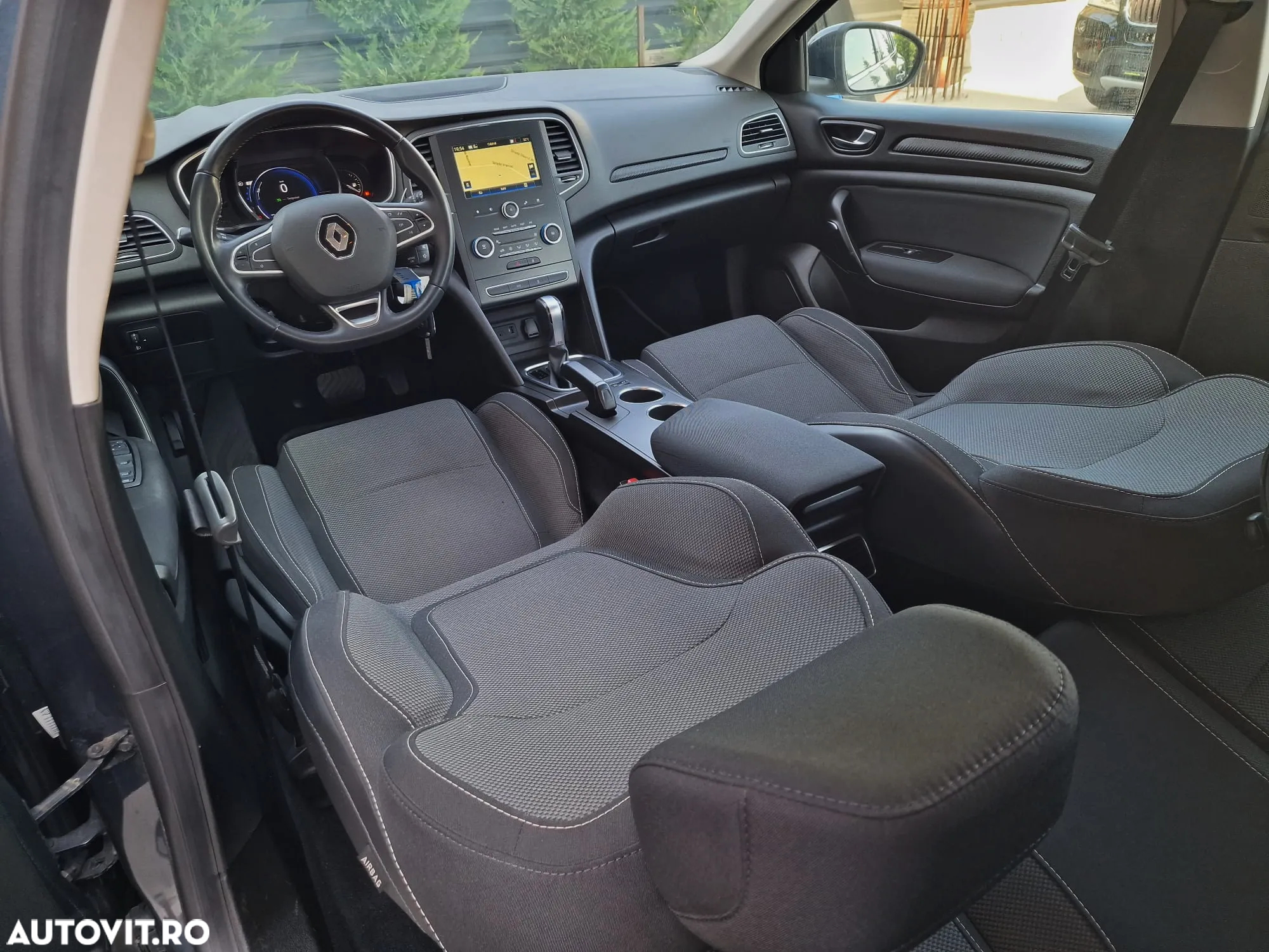 Renault Megane ENERGY dCi EDC Intens - 13