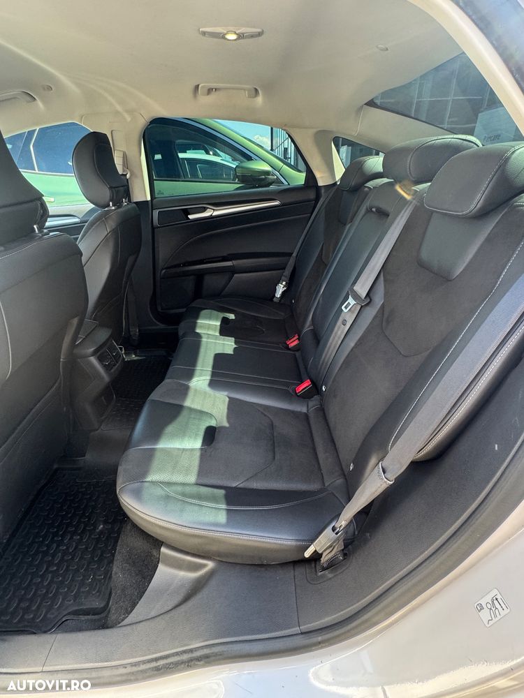 Ford Mondeo - 14