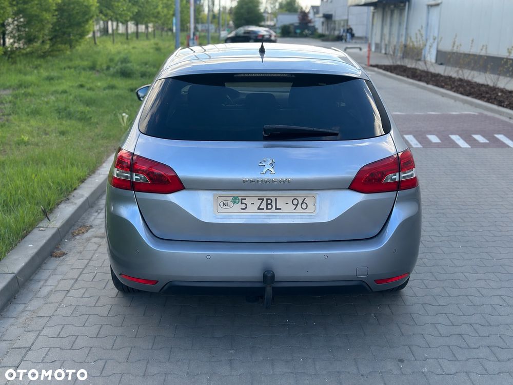 Peugeot 308 1.6 e-HDi Style STT - 4