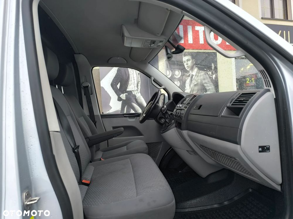 Volkswagen Transporter T5 L2H1 Long - 19