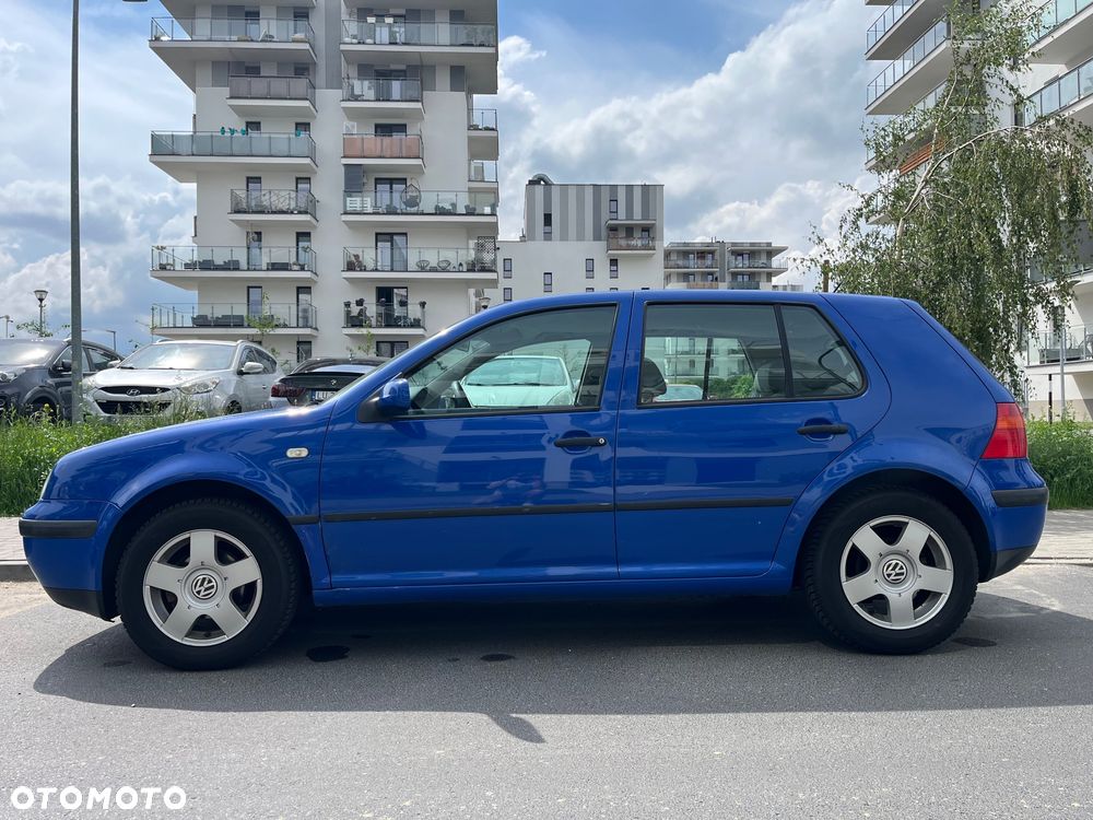 Volkswagen Golf 1.6 Trendline - 2
