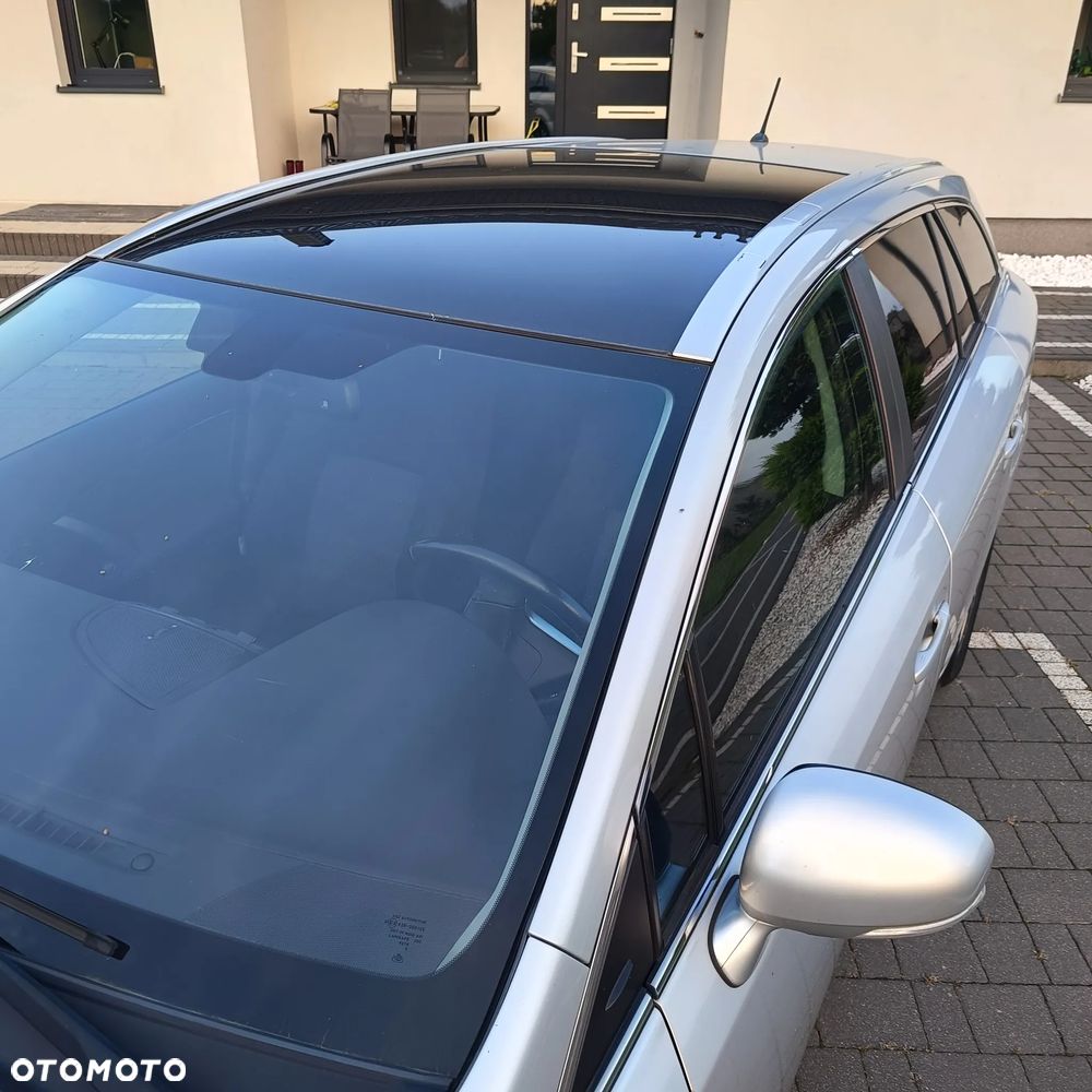 Toyota Avensis 2.0 D-4D - 35