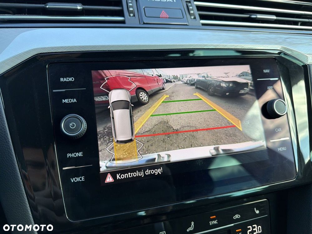 Volkswagen Passat - 30