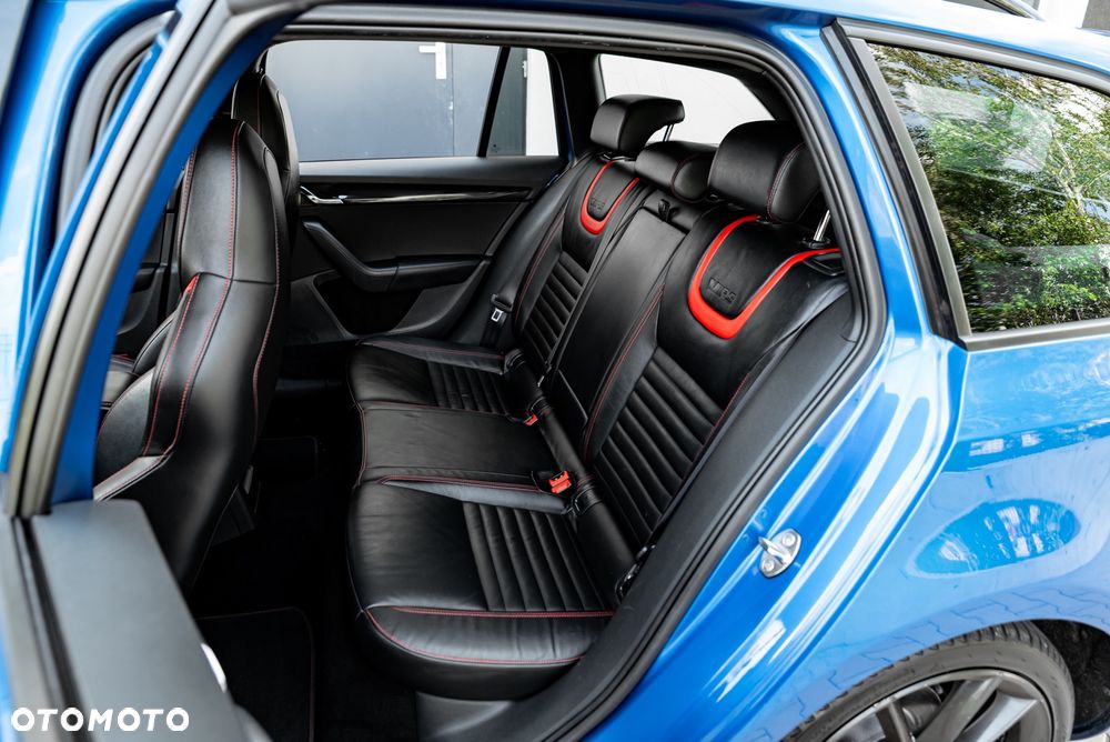 Skoda Octavia 2.0 TSI (Green tec) DSG RS - 18