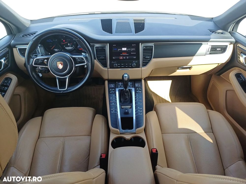 Porsche Macan - 22