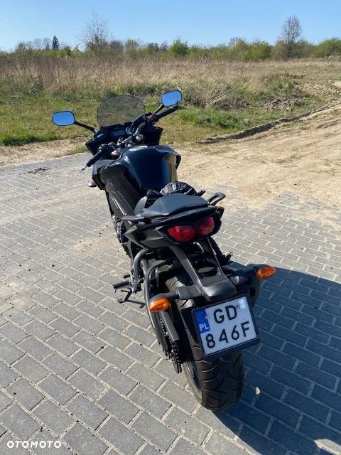 Yamaha FZ8 - 4