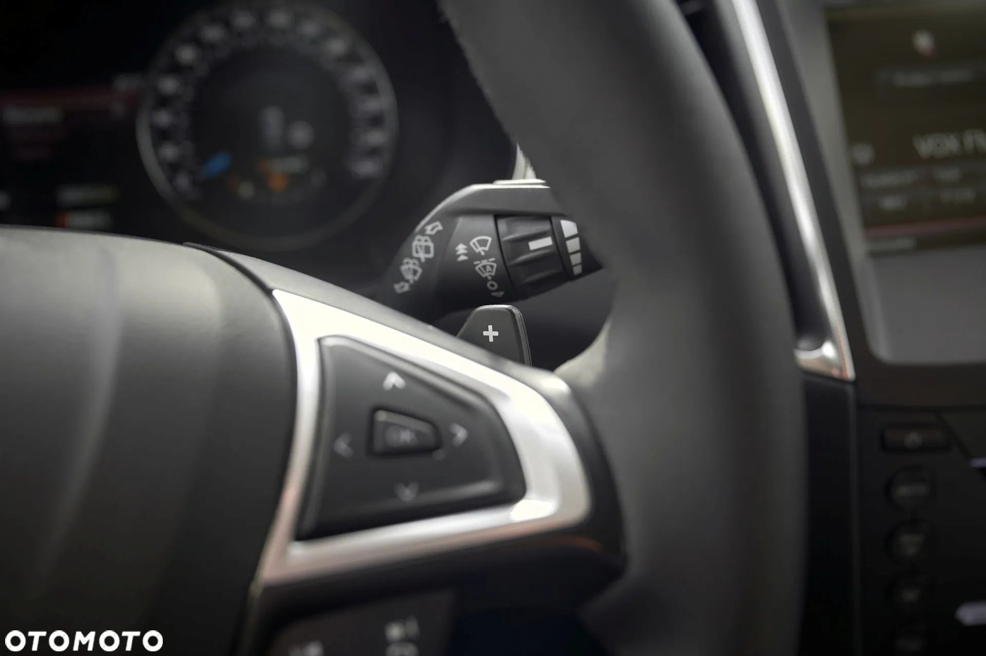 Ford S-Max 2.0 TDCi Titanium PowerShift - 37