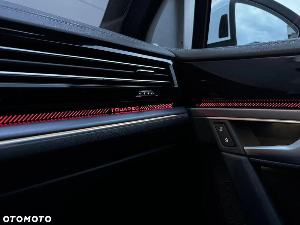 Volkswagen Touareg 3.0 V6 TDI 4Motion R-Line - 33