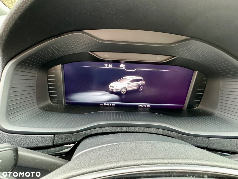 Skoda Karoq 2.0 TDI SCR 4x4 DSG Sportline - 35