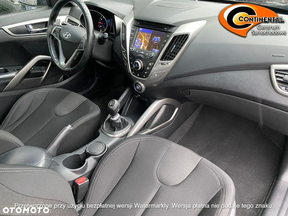 Hyundai Veloster - 6