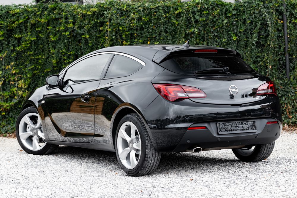 Opel Astra IV GTC 1.6 T Sport - 10