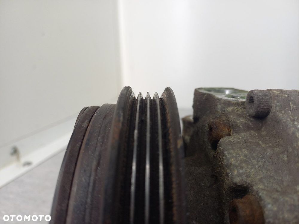 POMPA, SPRĘŻARKA KLIMATYZACJI SUBARU FORESTER I 2F67045010 2.0 16V - 5