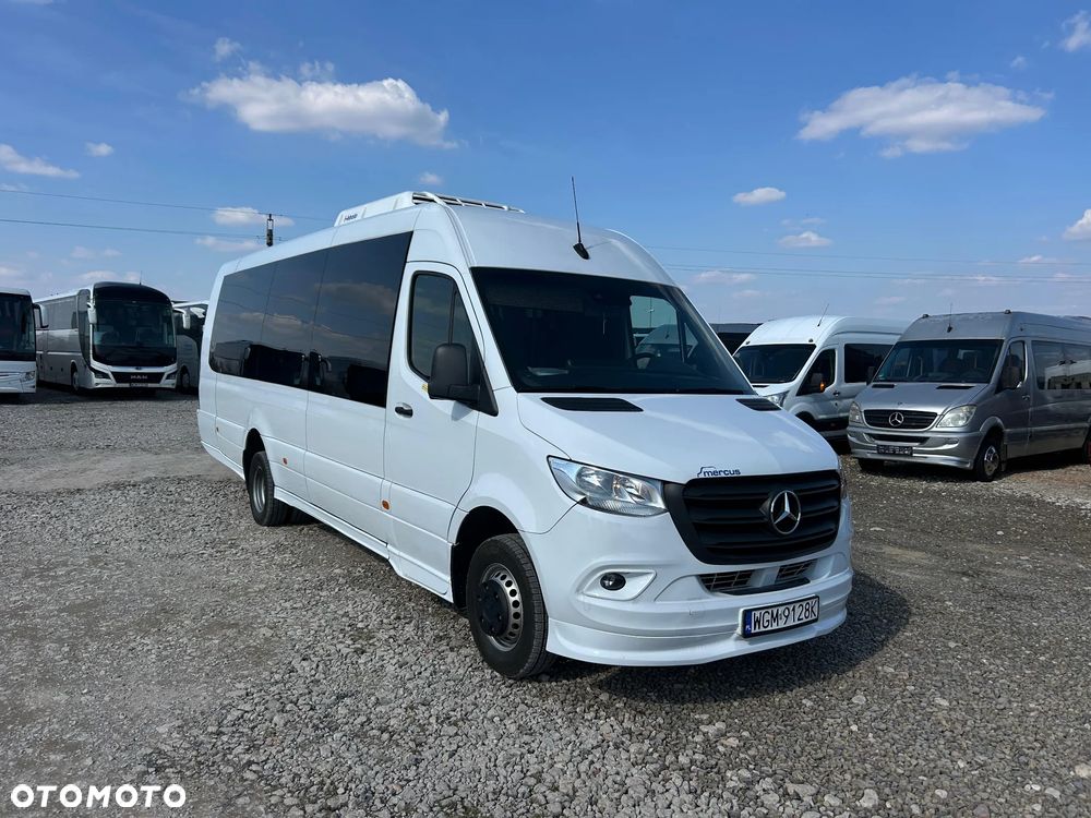 Mercedes-Benz Sprinter 517 - 8