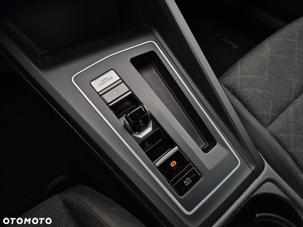 Volkswagen Golf - 12