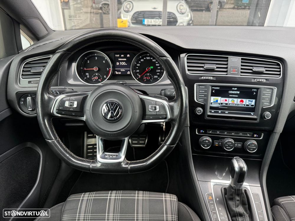 VW Golf 2.0 TDi GTD DSG - 17