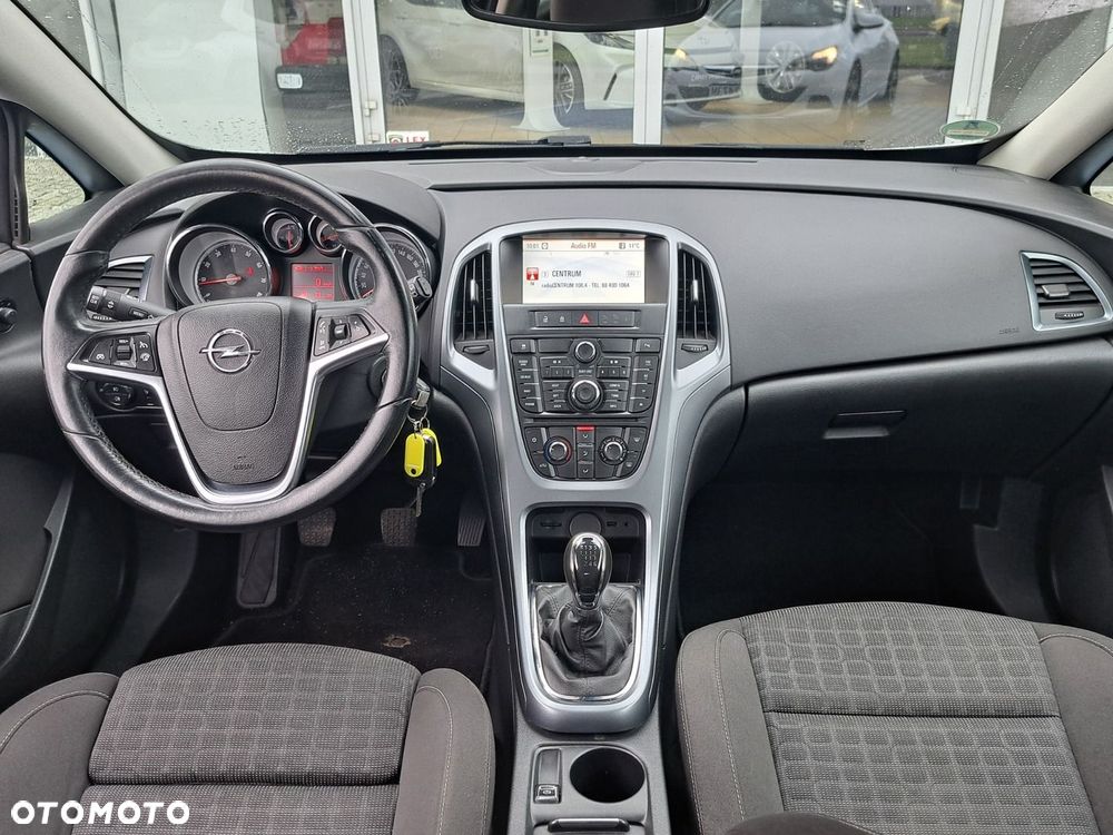 Opel Astra IV GTC 1.6 T Enjoy - 9