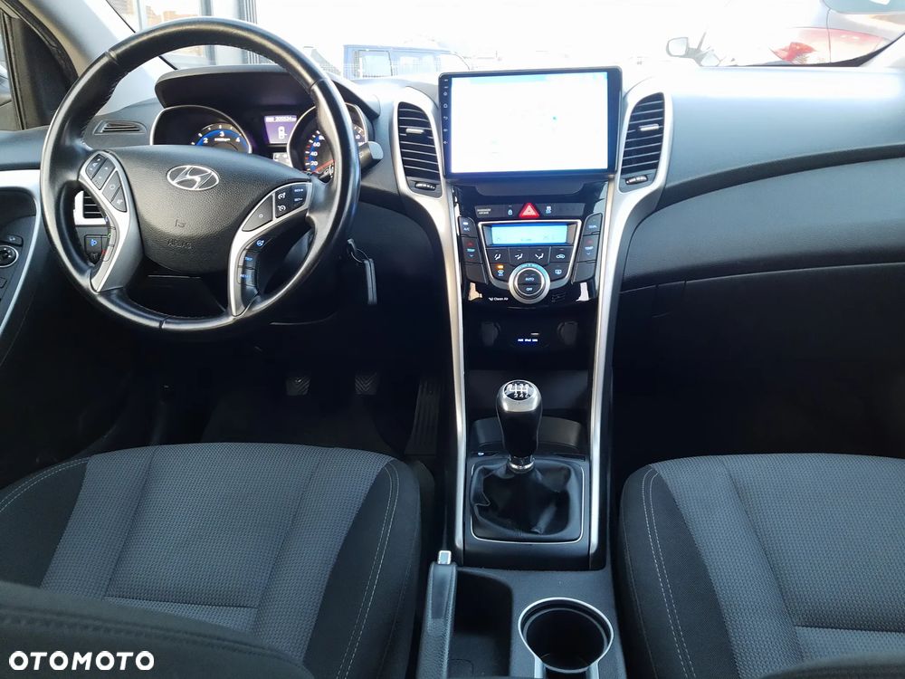 Hyundai i30 blue 1.6 CRDi Passion - 8