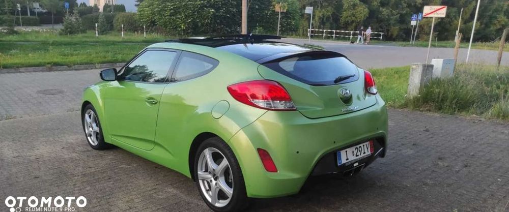 Hyundai Veloster - 3