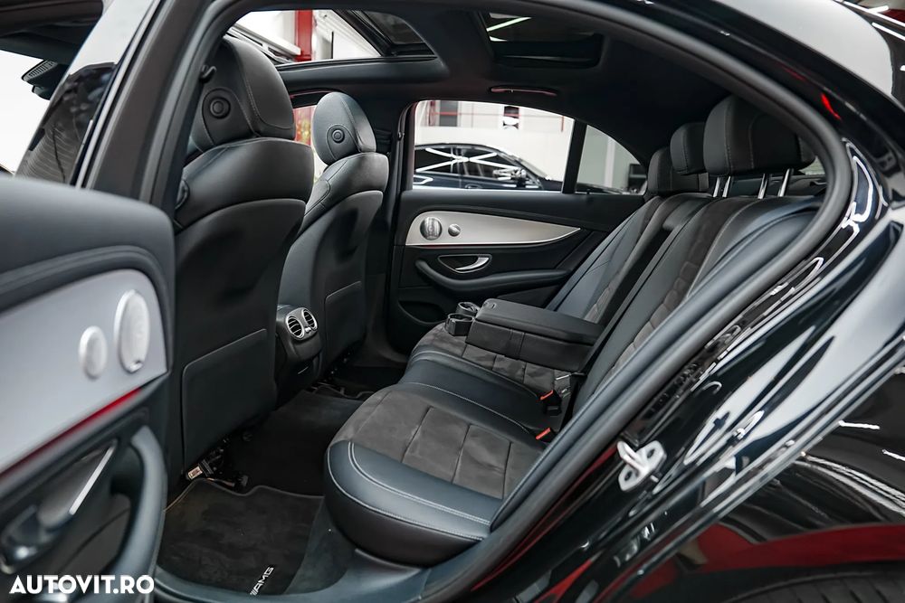 Mercedes-Benz E 300 de 9G-TRONIC AMG Line - 6