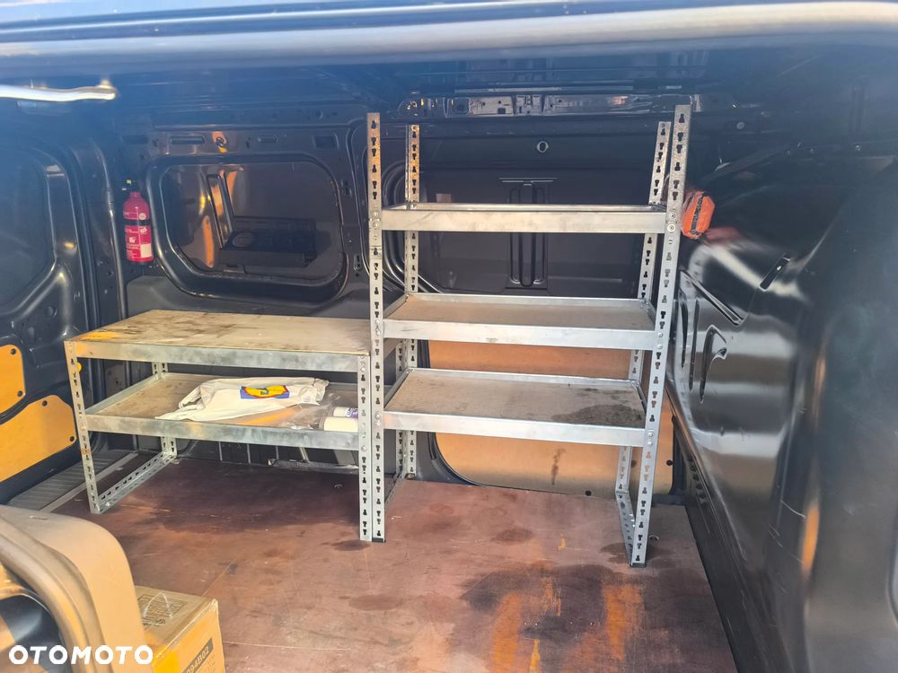 Ford Transit Connect - 10
