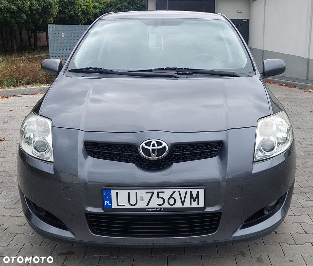 Toyota Auris 1.4 D-4D - 5